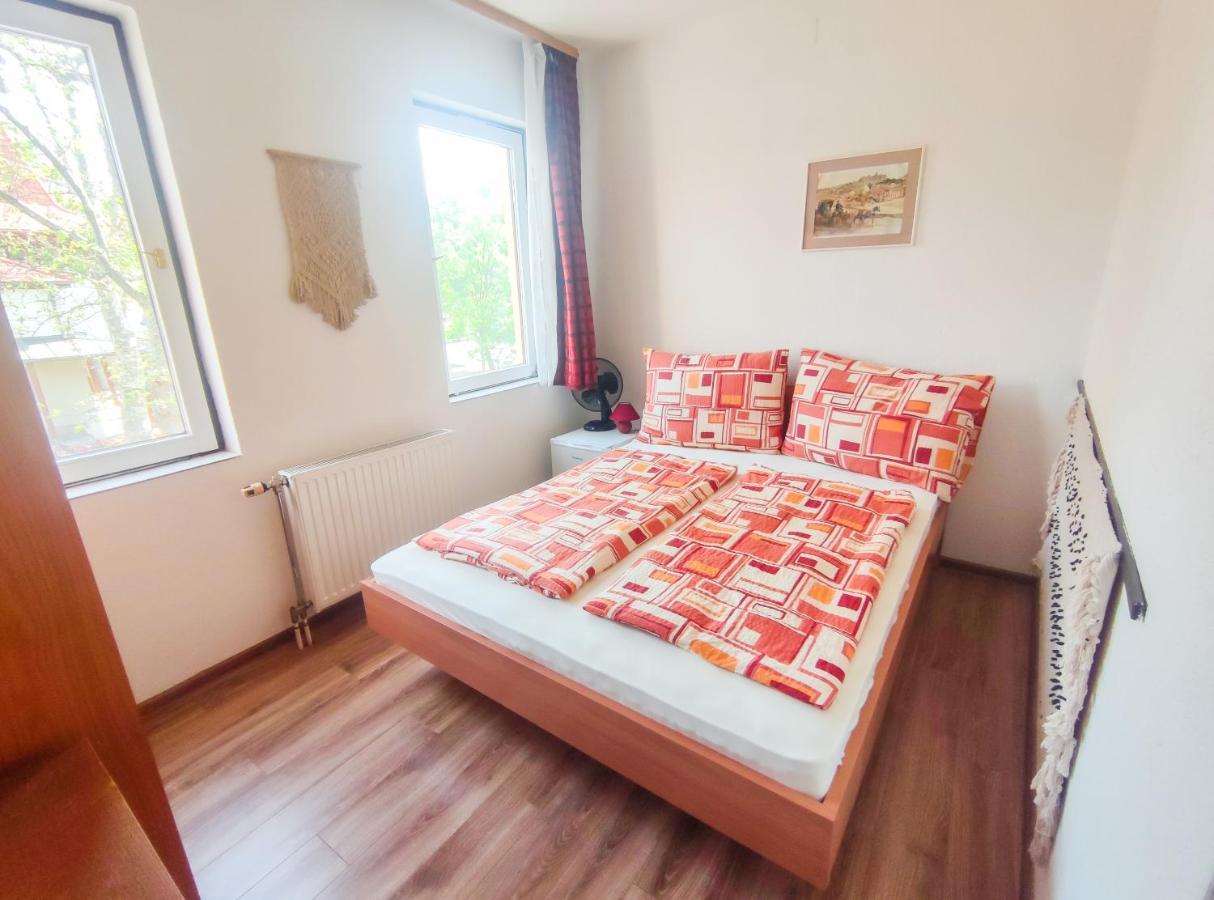 Viktoria Panzio Zamardi Hotel Bagian luar foto
